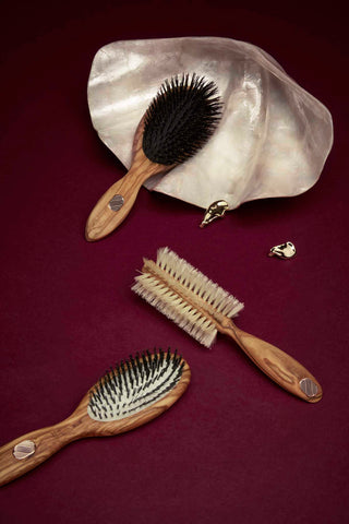 Collection Beauté - boar bristles istles for natural scalp care and massage