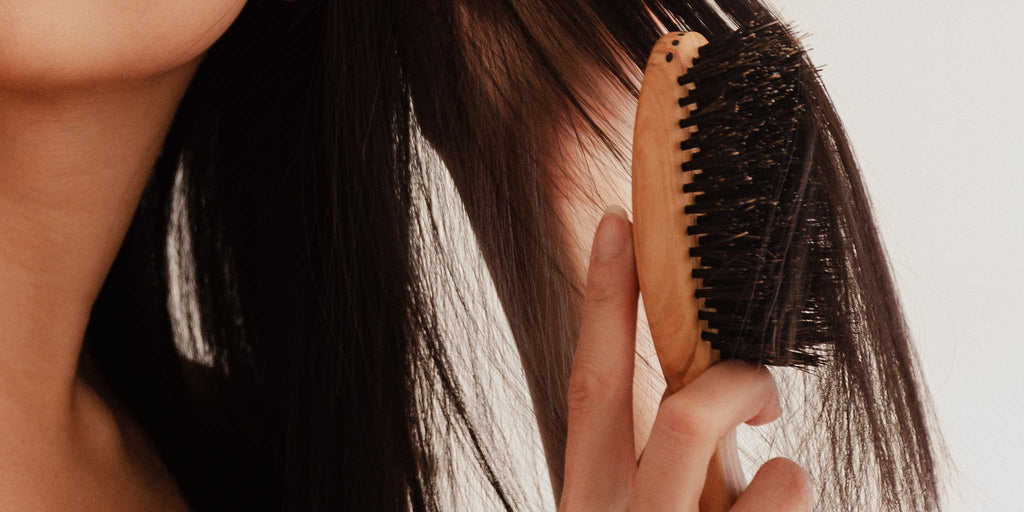 La brosse en sanglier, le meilleur allié des cheveux fins