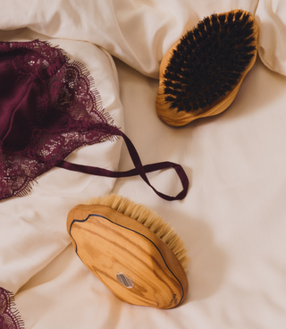 Morning Detox - revitalize your body in 5 minutes with dry brushing