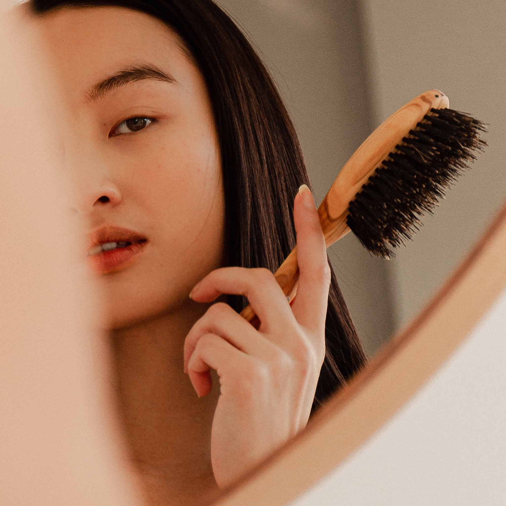 A care brush to soothe sensitive scalps